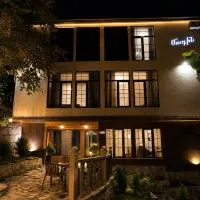 Madin Eco Hotel, hotel a Debed