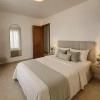 Cozy 2-Bedroom Apartment · Perfect Base to Explore, hotel a Buzanada