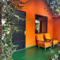 East Homestay، فندق في Boma la Ngombe