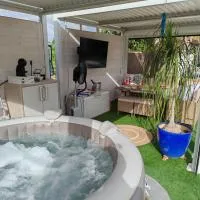 Villa Shiva Cerveteri, Casa Vacanze con SPA e Idromassaggio, Relax a due passi da Roma: Cerveteri'de bir otel