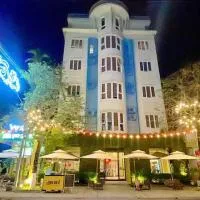 Nam Phong Hotel & Coffee: Cái Rồng şehrinde bir otel
