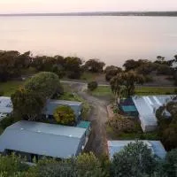 Bayview Cabins Kangaroo Island、アメリカン・リバーのホテル