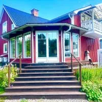 Söderhamn में, होटल Scandinavian Villa near Sea with Sauna 4BR