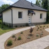 Parkside Home, hotel sa Törökbálint