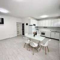 Apartment HOME две спальни, hotel a Reni