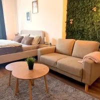 Apartments Chloe - Top 3, hotel in Hollabrunn