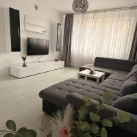 Grey Apartment-Prelungirea Ghencea, hotel u Bukureštu