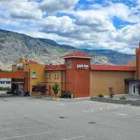 Park Inn by Radisson Osoyoos โรงแรมในอซูยูส