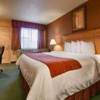 BEST WESTERN PLUS Hartford Lodge, отель в городе Sutherlin