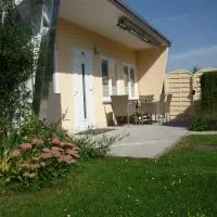 Bungalow Oase der Ruhe, hotel em Lobbe