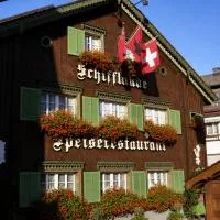 Schifflände Zimmer & Apartments, hotel sa Einsiedeln