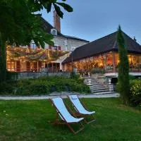 Logis Hostellerie la Chaumière, hotel v destinaci Arsonval