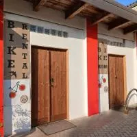 CASA APPARTAMENTO VACANZE La fermata delle rondini, hotel u gradu 'Castello di Annone'