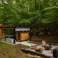S'more Memories-Cold Plunge, Sauna, Hot Tub Wellness Retreat, hotel em Campton
