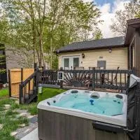 Summit Retreat Hot Tub Game Room Sauna, hotel u gradu 'Tobyhanna'