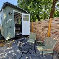 Tiny House dat Lüttje - Glamping im Bauwagen an der Elbe, hotel a Bleckede