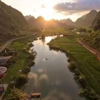 Phong Nam Station: Bản Piên şehrinde bir otel