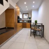 La Casa nel Borgo, a 20 minuti da Roma, relax e comfort con tutte le dotazioni, WiFi free、モンテロトンドのホテル
