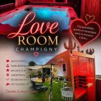 La Maison des Plaisirs Love room, hotel Champigny-sur-Yonne városában