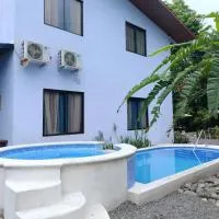 TULIN AZUL -Habitación privada con piscina y aire acondicionado, cerca de Jaco-, hotel en Jacó
