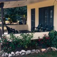 Tovuka House Scuba too، فندق في راكايْراكي