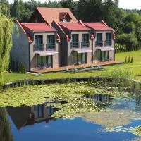 Domki nad Stawem Ogonki, hotell sihtkohas Ogonki
