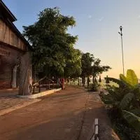 Tờ Hờ Chill Homestay & Cafe، فندق في بلاي كو