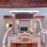 Les Jolies Nuits - À la folie, Loft & Spa, hotel v destinácii Montrevault