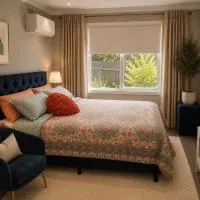 Canberra Hospital Blue Daisy- Sleep & Go, hotel em Phillip