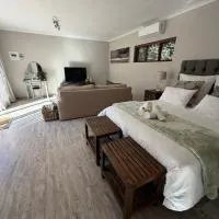 Olive Branch Cottage off grid, hotel em Benoni