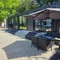 MYFLEXLiFE Panorama Suite mit Klimaanlage und Garten, מלון בבאיירוט