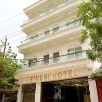 Triveni Hotel And Restaurant, hotel en Barsāna