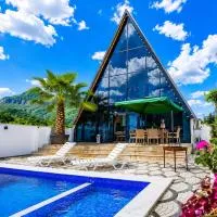 ES Dream A-Frame Cabin, хотел в Габала