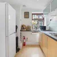 1-Bed Pet-Friendly Llandysul Apartment for Groups & Families, hotel in Llandysul