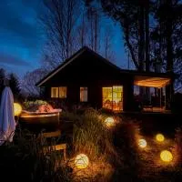 Fiery Peak Eco-Retreat with Stargazing & Hot tub, hotell i Geraldine