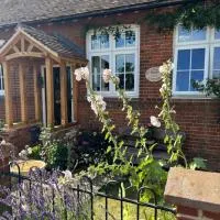 St Catherines Cottage The Old Schoolhouse, hotel in Long Melford