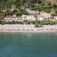 Testa di Monaco - Basic Beach Accommodations, хотел в Капо д'Орландо