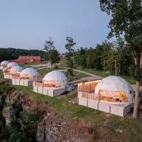 "Pineview Peak" The Overlook LUX Dome - RRG, hotel din Stanton