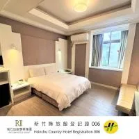 Guest Motel-Zhubei, hotelli Zhubeissa