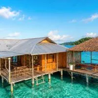 Pulau Malingi में, होटल Nur Homestay, Mini Resto & Souvenir