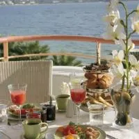 Over Sea Rooms & Villas