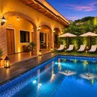 Hotel Boutique Sol y Luna SPA، فندق في آجيجيك