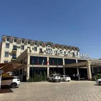 GRAND SARBON HOTEL، فندق في قرشي