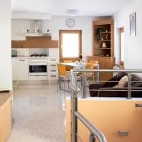 Casa Delia, hotel Longaronéban