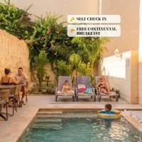 Mosta Stays by Zzzing, hotel en Mosta