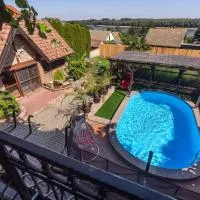 Aura - kuća za odmor i sobe Aljmaš, hotel em Aljmaš