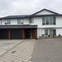 Abbotsford में, होटल J & J Dream Villa Ltd