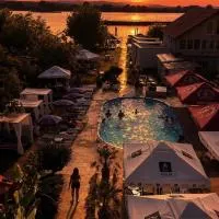 ElGringo Clisura Dunarii, hotel u gradu Moldova Nouă
