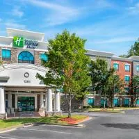 Holiday Inn Express Hotel & Suites Clemson - University Area by IHG، فندق في كليمسون