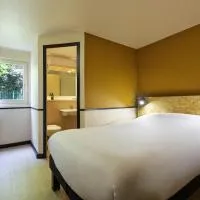 Greet Hôtel Villeneuve la Garenne, hotell sihtkohas Villeneuve-la-Garenne